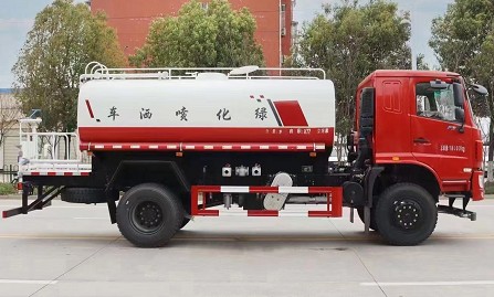 四驅(qū)10方國六東風華神F5灑水車 四驅(qū)10方國六東風華神F5灑水車