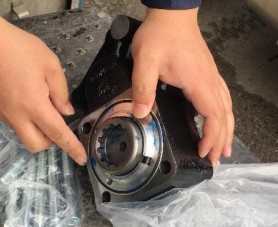 采埃孚12TX2621TD變速箱取力器安裝 采埃孚12TX2621TD變速箱取力器安裝