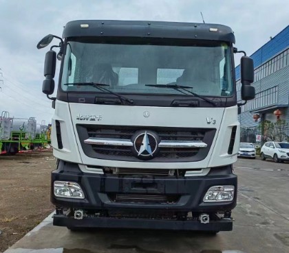 北奔重卡前四后八32方灑水車 北奔重卡前四后八32方灑水車