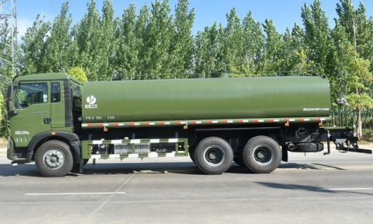 重汽豪沃304不銹鋼灑水車_重汽豪沃20噸熱水保溫運水車 重汽豪沃304不銹鋼灑水車_重汽豪沃20噸熱水保溫運水車