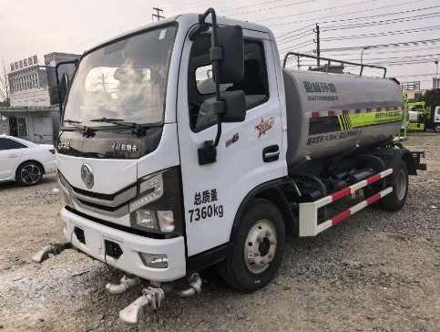 ���֖|�LС������5����ˮ܇_�������ؿ�5����ˮ܇2